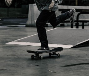 开云体育中国官网-曼城巅峰对决巴黎，库尔图瓦神勇封王成关键先生