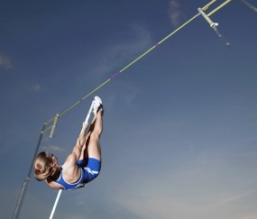 开云体育app-浓眉掌控全场节奏，马刺对阵活塞上演战术教科书