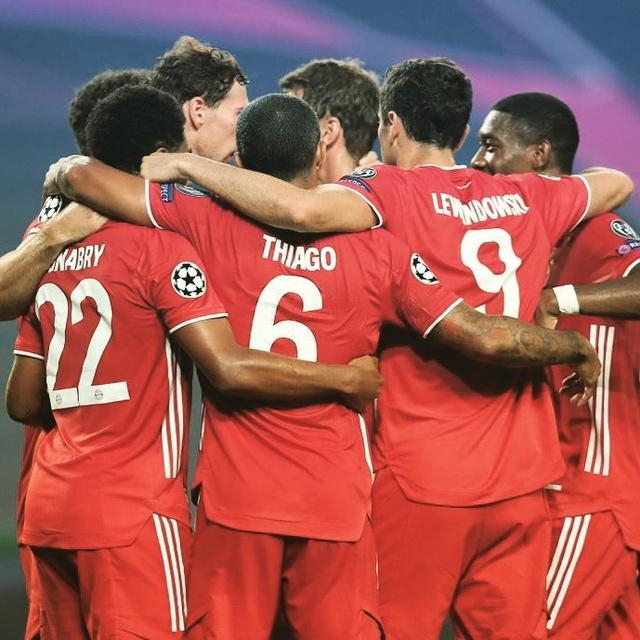 多特蒙德险胜曼联，蒂亚戈扛起全队