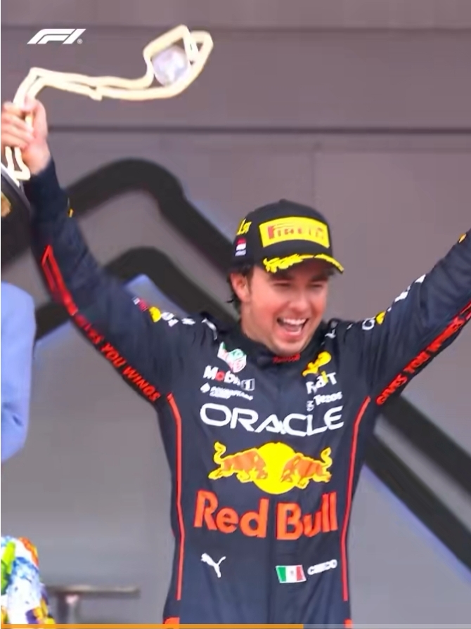 红牛车队逆转哈斯车队，佩雷兹点燃赛场