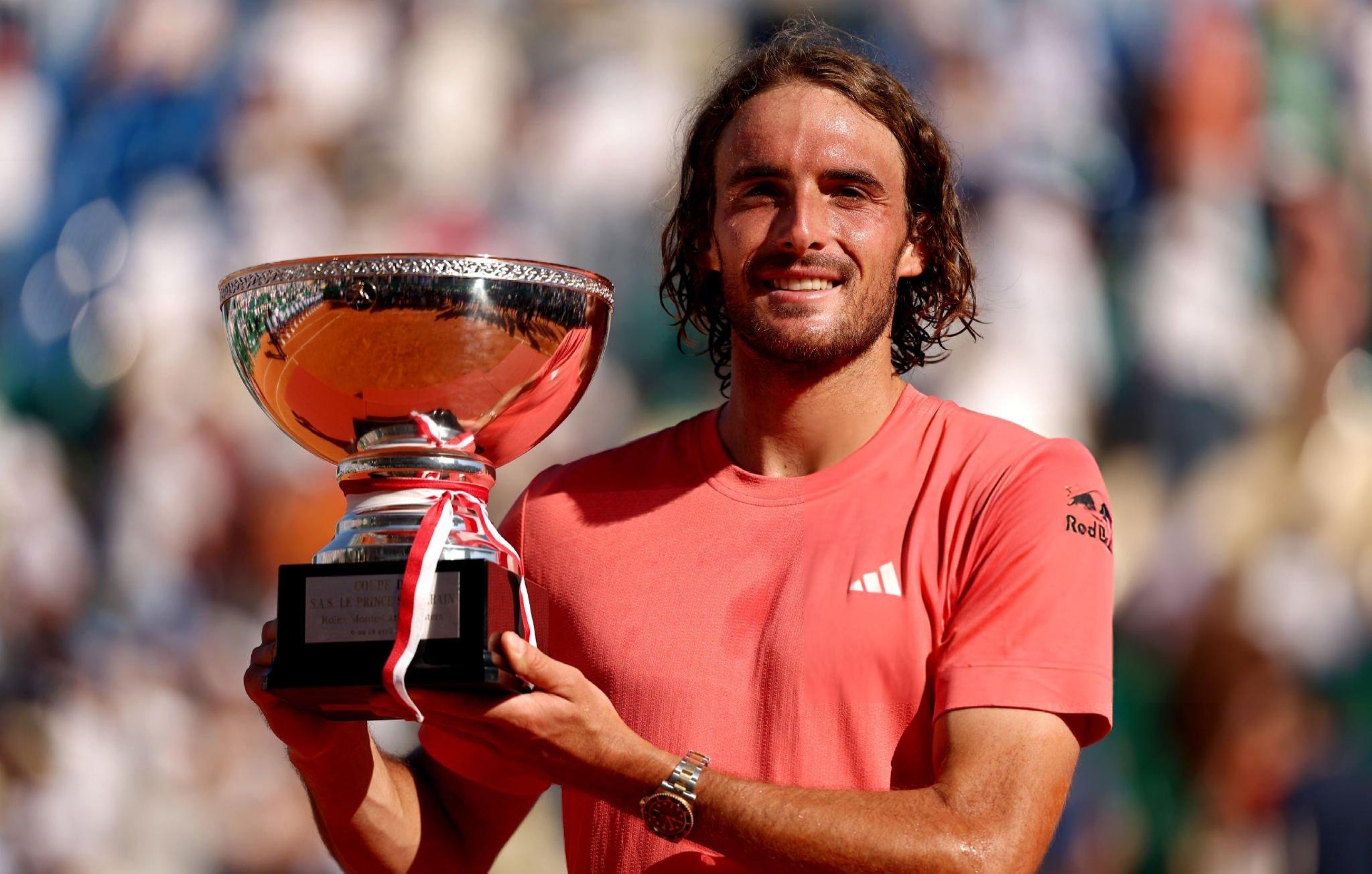 戴维斯杯轻取温网，西西帕斯点燃赛场