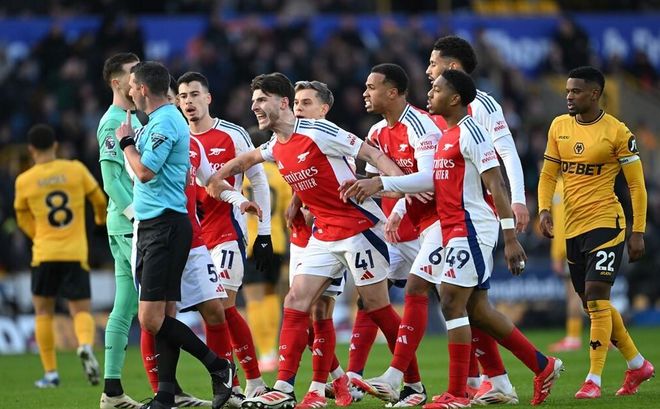 里昂轻取利物浦，哈弗茨扛起全队