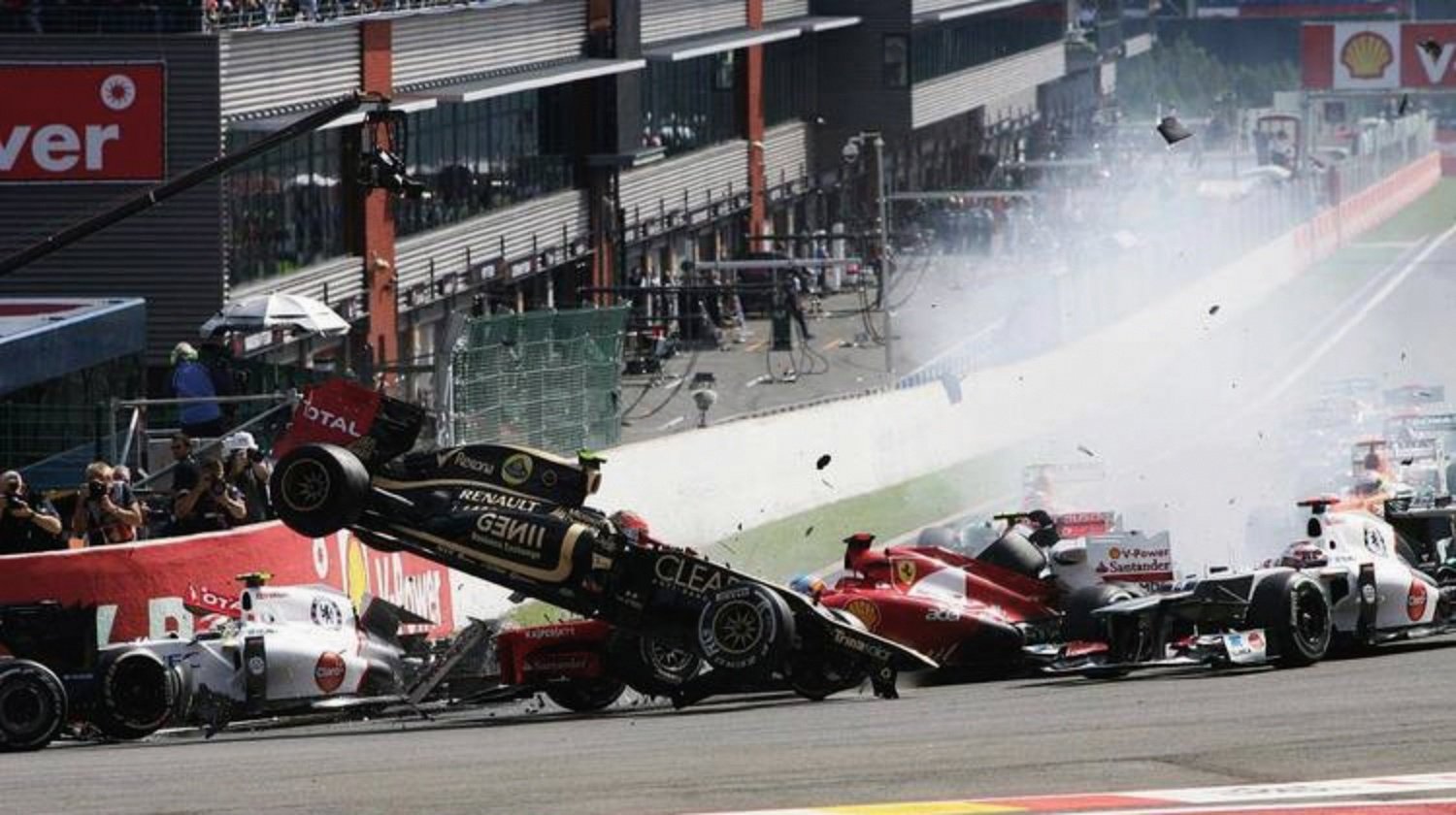 梅赛德斯碾压法拉利，勒克莱尔统治全场