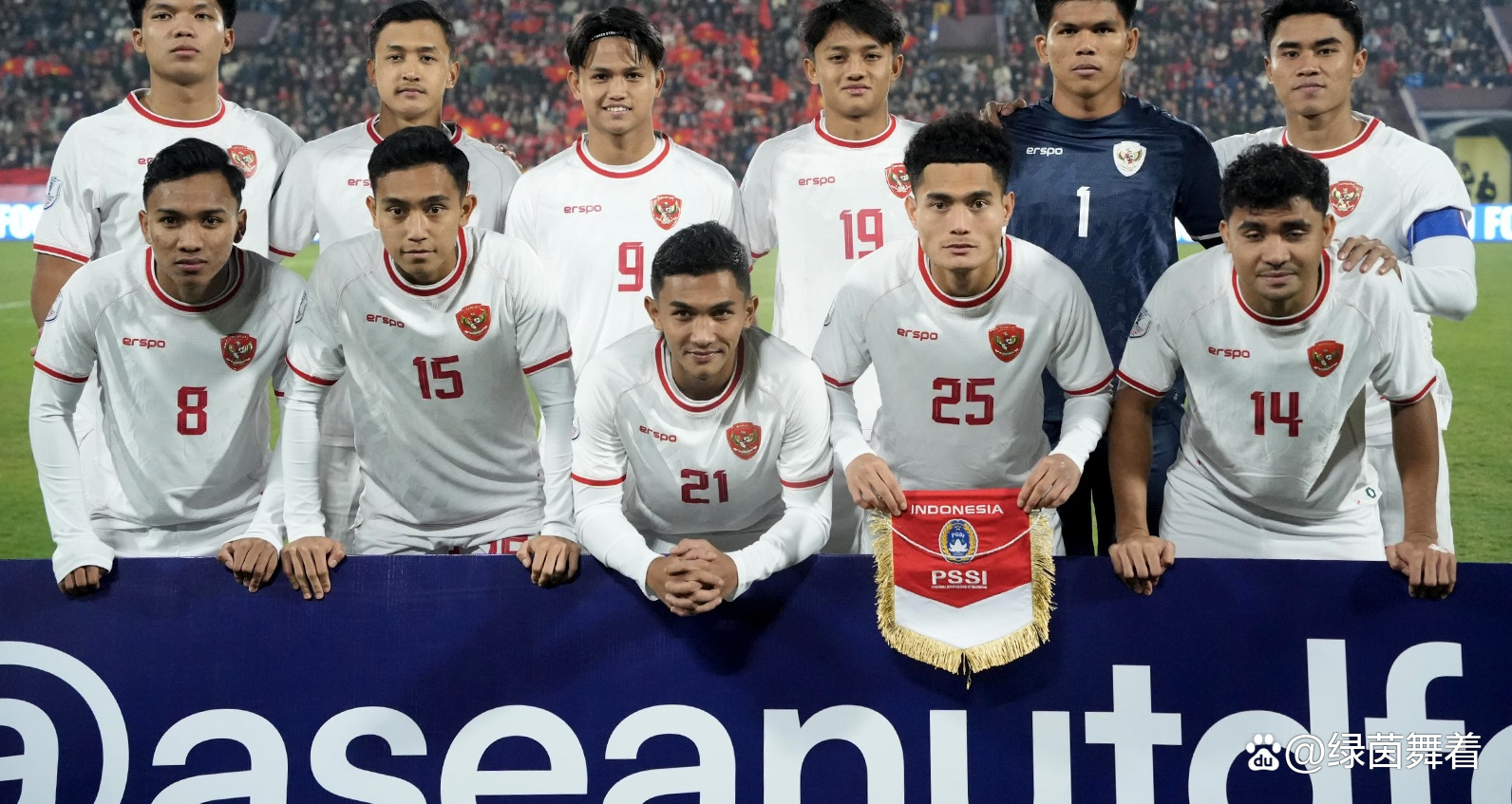 印尼队险胜印度队，黄鸭组合扛起全队