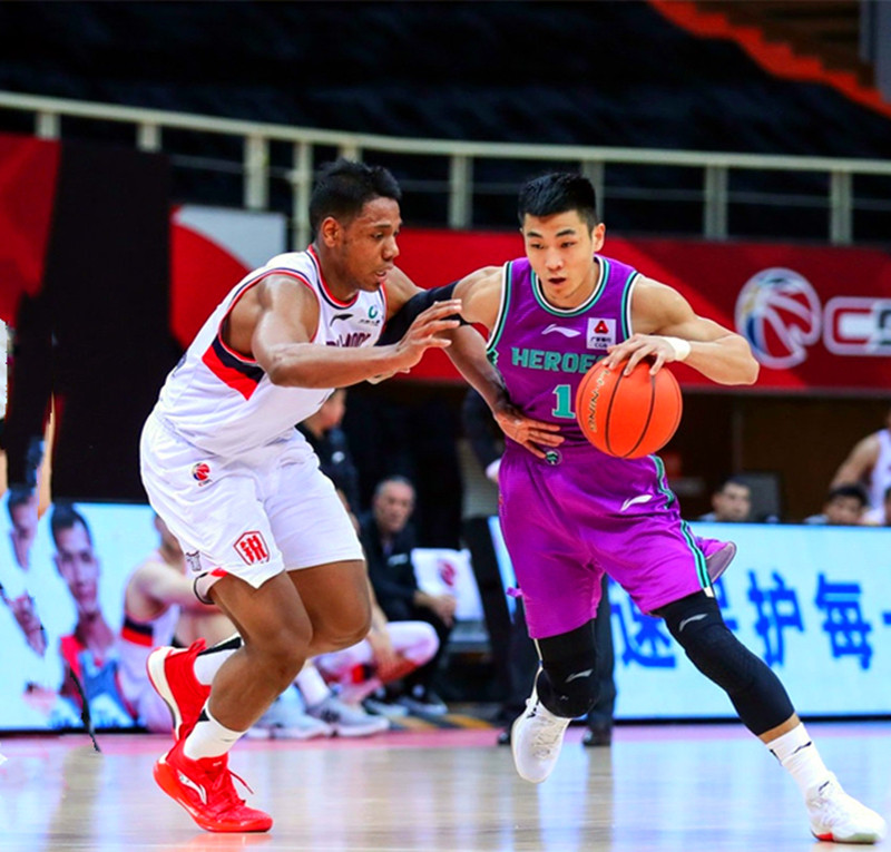 爵士碾压公牛，高诗岩高光表现