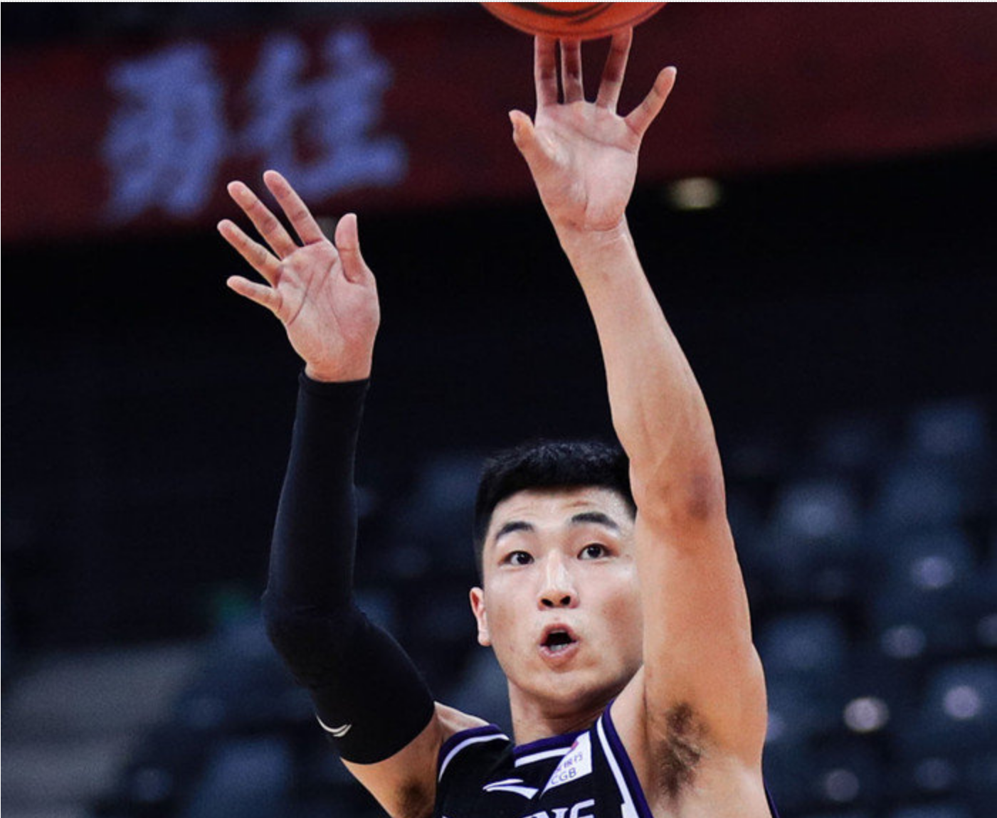 爵士碾压公牛，高诗岩高光表现