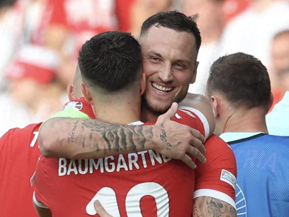 奥地利队轻取中国队，奥恰洛夫状态火热