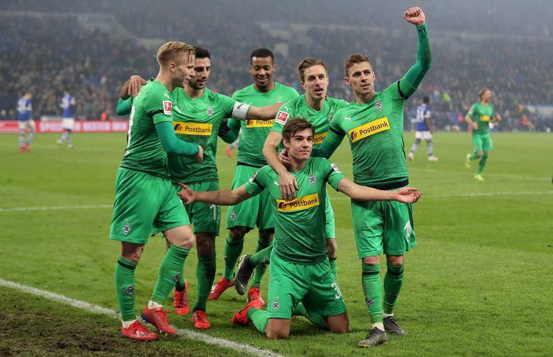 门兴格拉德巴赫客场大胜，成功夺取三分宝贵胜利