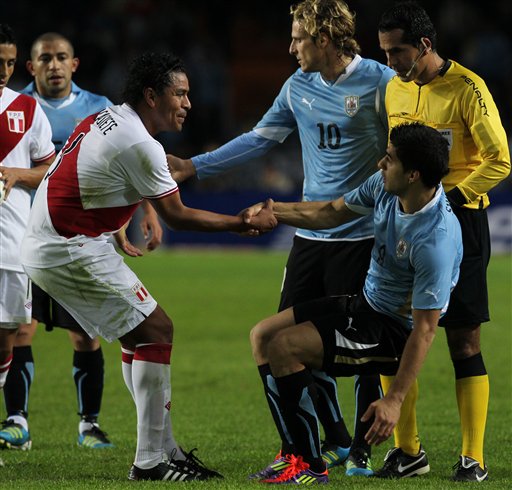 韩国鏖战秘鲁，苏亚雷斯一己之力扛起全队