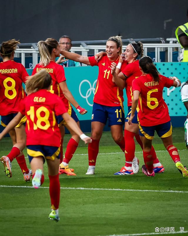 美国女足队优异表现，成功晋级决赛