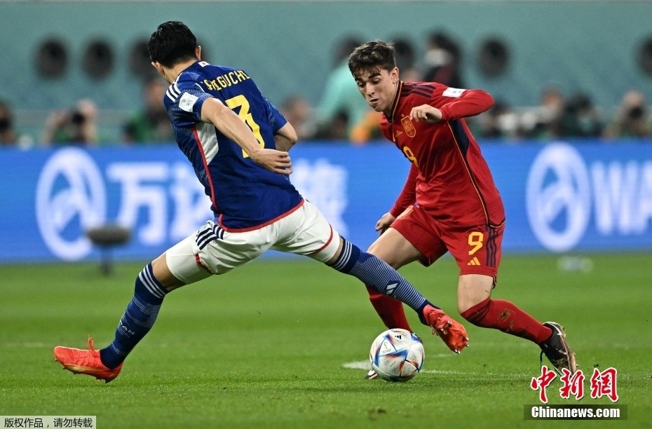 葡萄牙队险胜韩国队，奥恰洛夫惊艳四座