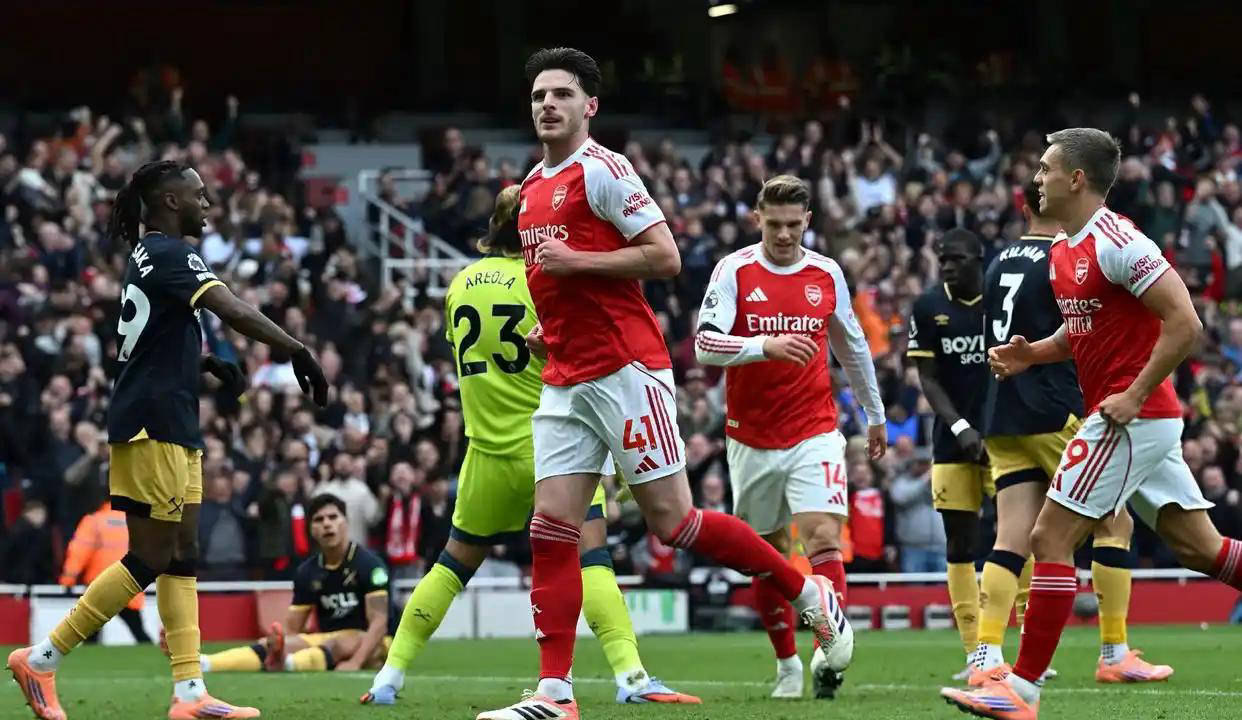 曼联遭遇连败，晋级形势岌岌可危