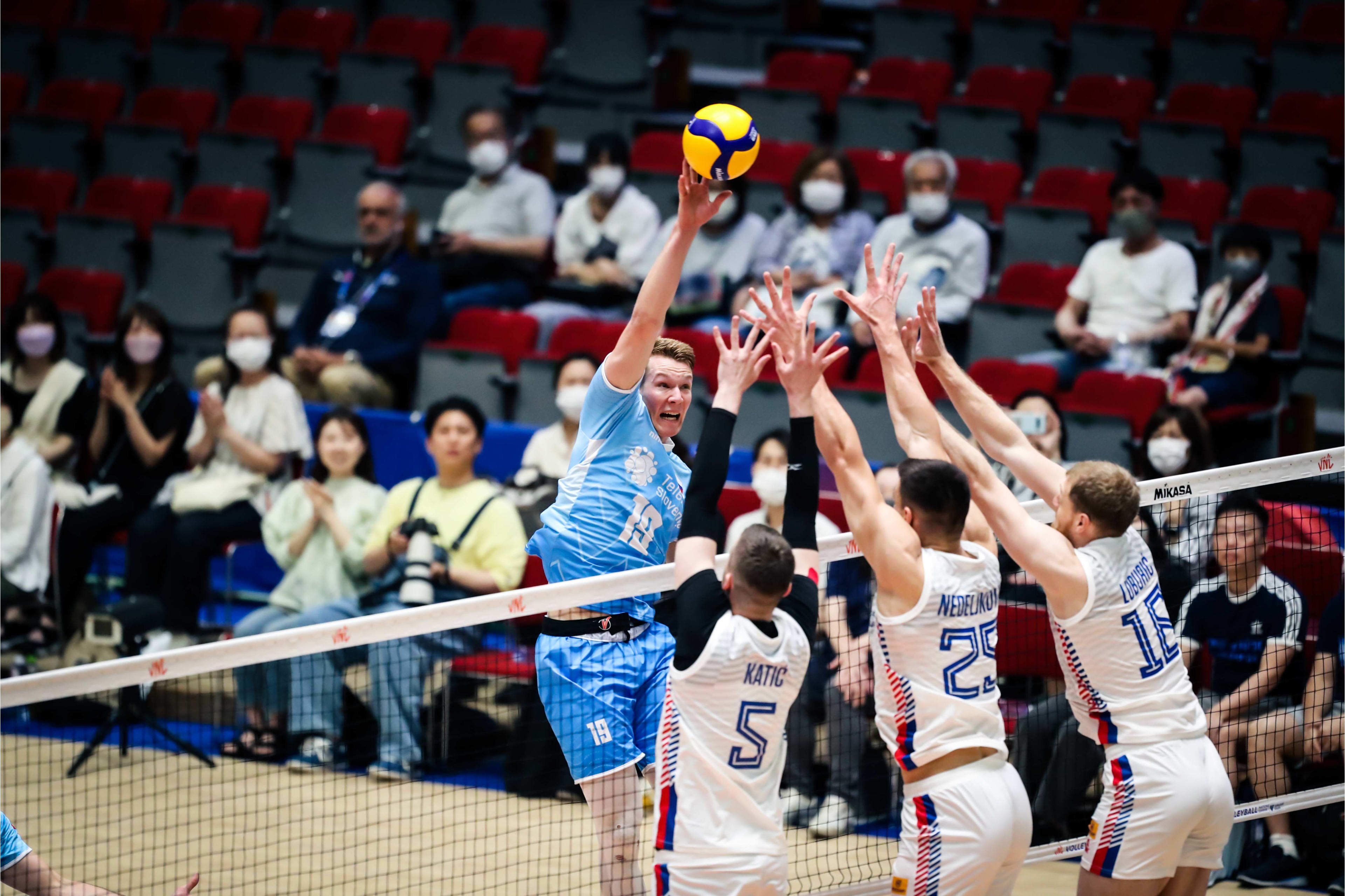 塞尔维亚队积极备战，迎战强敌