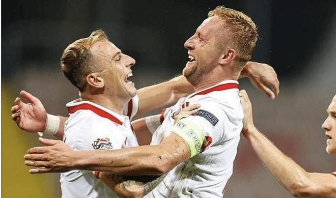 荷兰大胜爱尔兰，实现全胜出线