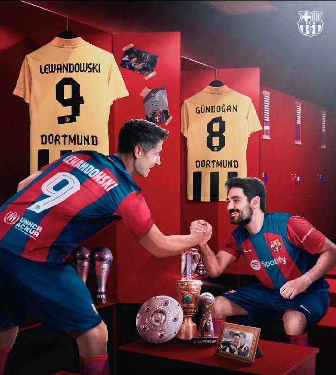 中国完胜曼城，莱万高光表现