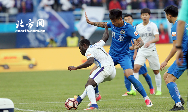 天津泰达成功逆转战胜对手，喜迎三连胜