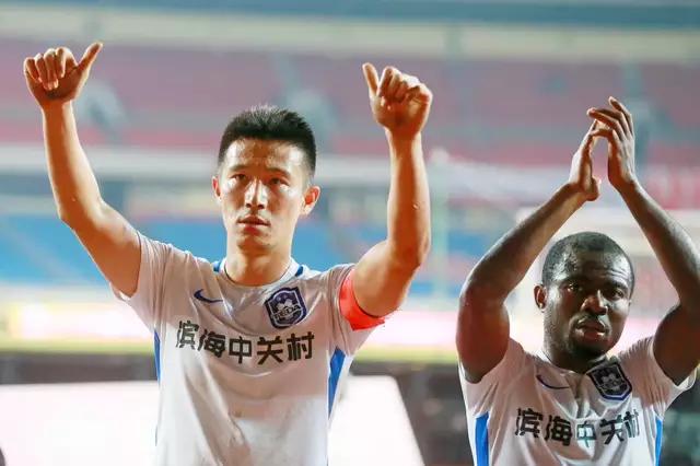 天津泰达成功逆转战胜对手，喜迎三连胜