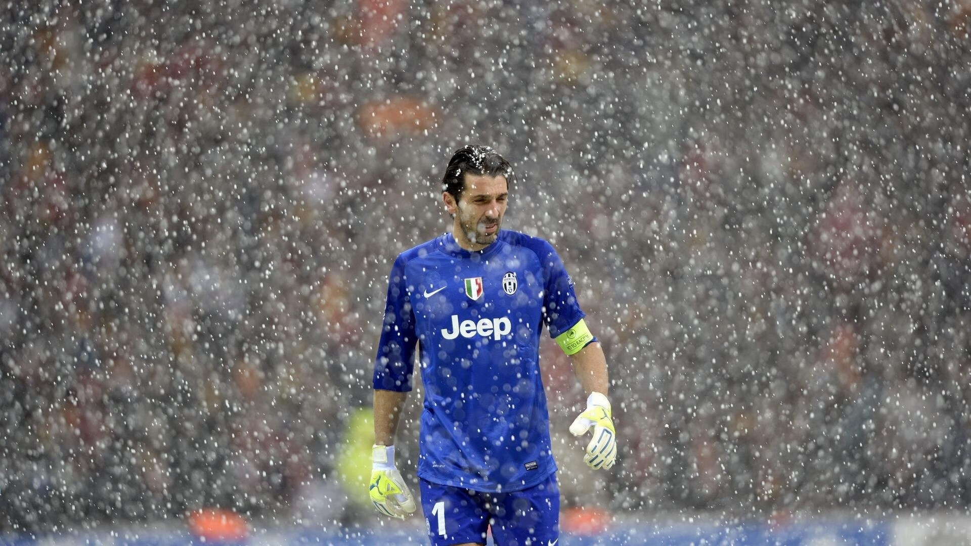 哥斯达黎加封锁美国，阿圭罗成为关键先生—一场足球外交的战术博弈