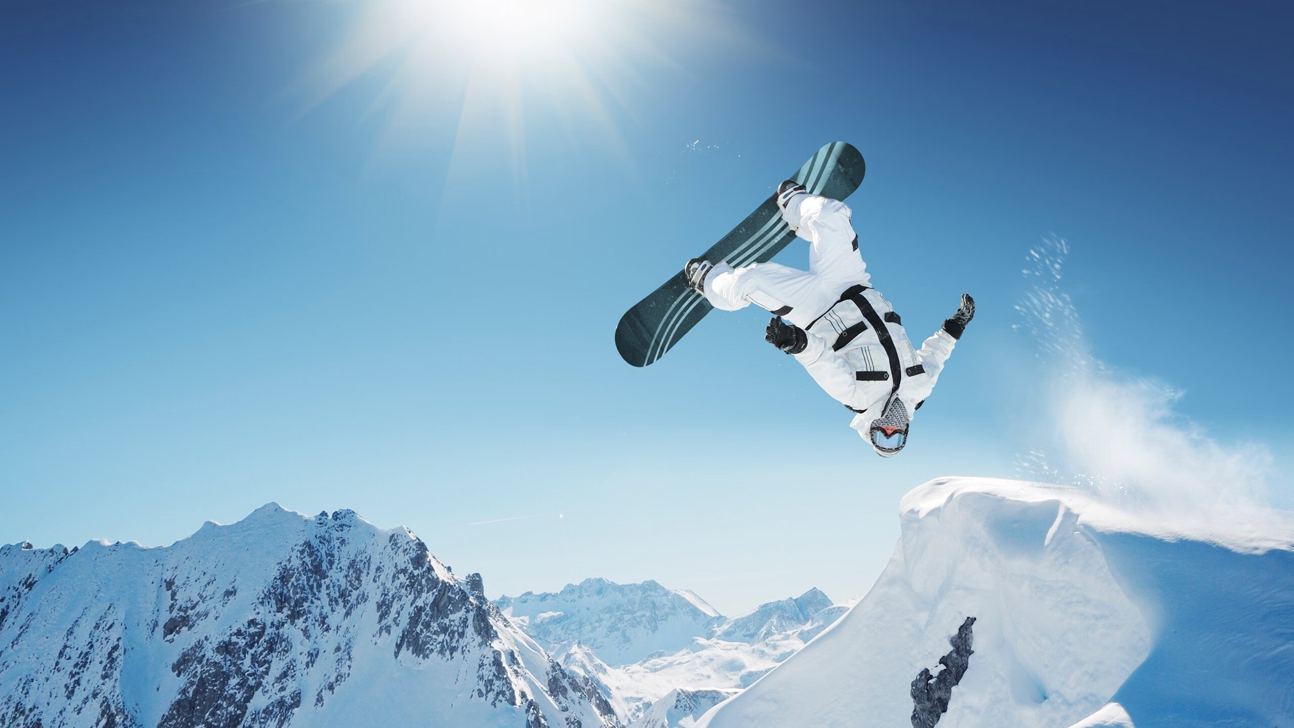 赛道与绿茵的激情共振,弗拉霍维奇在F1揭幕战之夜的非凡表演