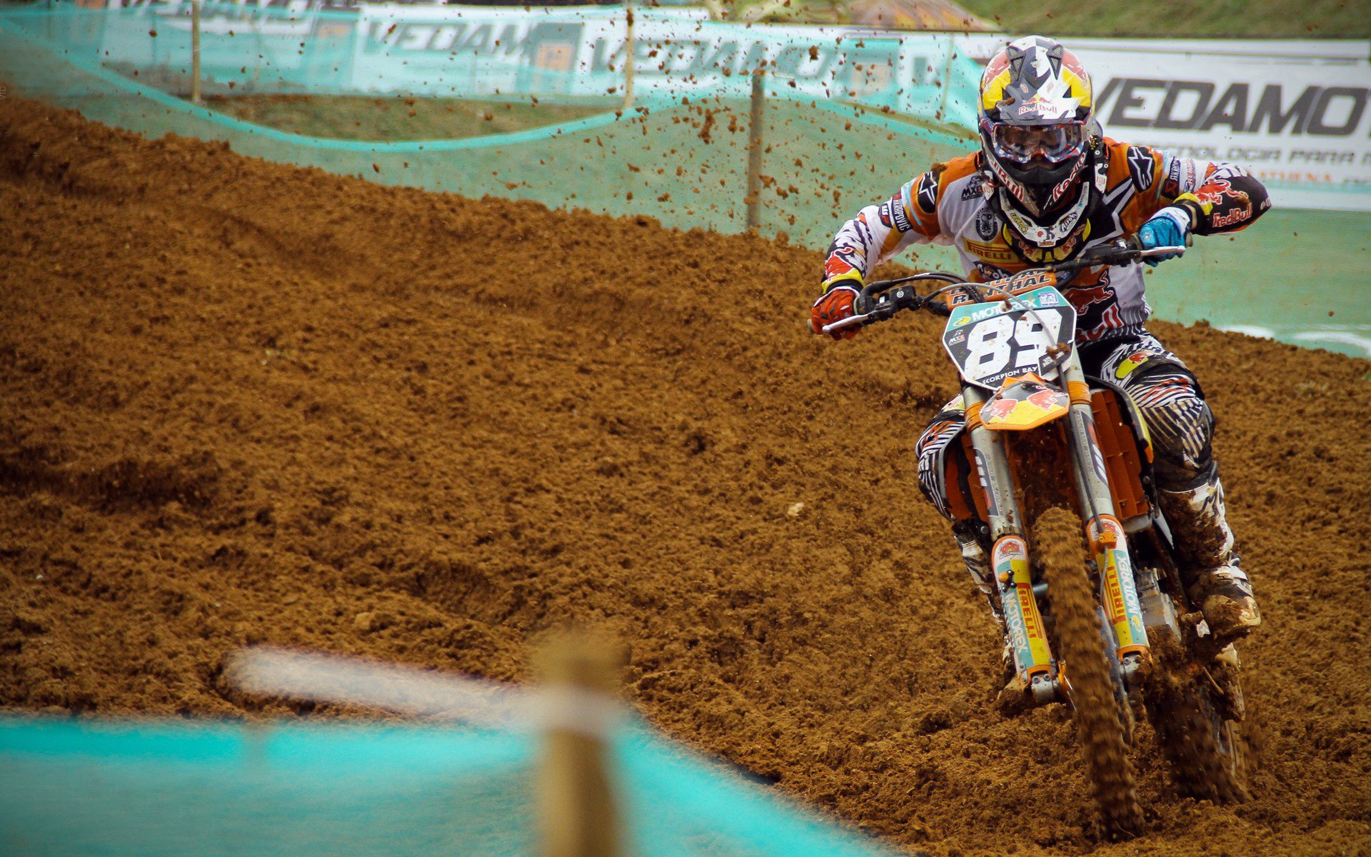 赛道新秩序,皮亚斯特里高光表现,哈斯车队力克红牛车队