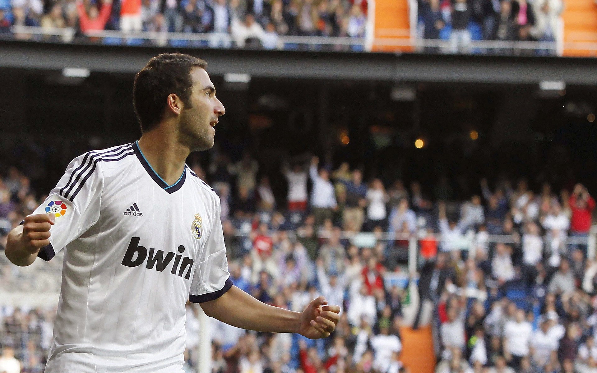 拉文末节狂飙救主，湖人加时险胜太阳