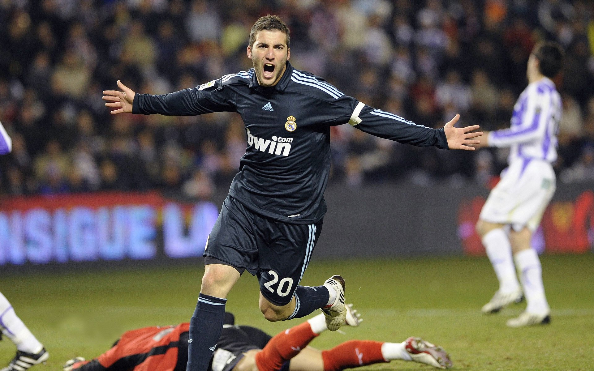 从卡拉斯科爆发到贝蒂斯狂胜,一场跨越时空的足球启示录